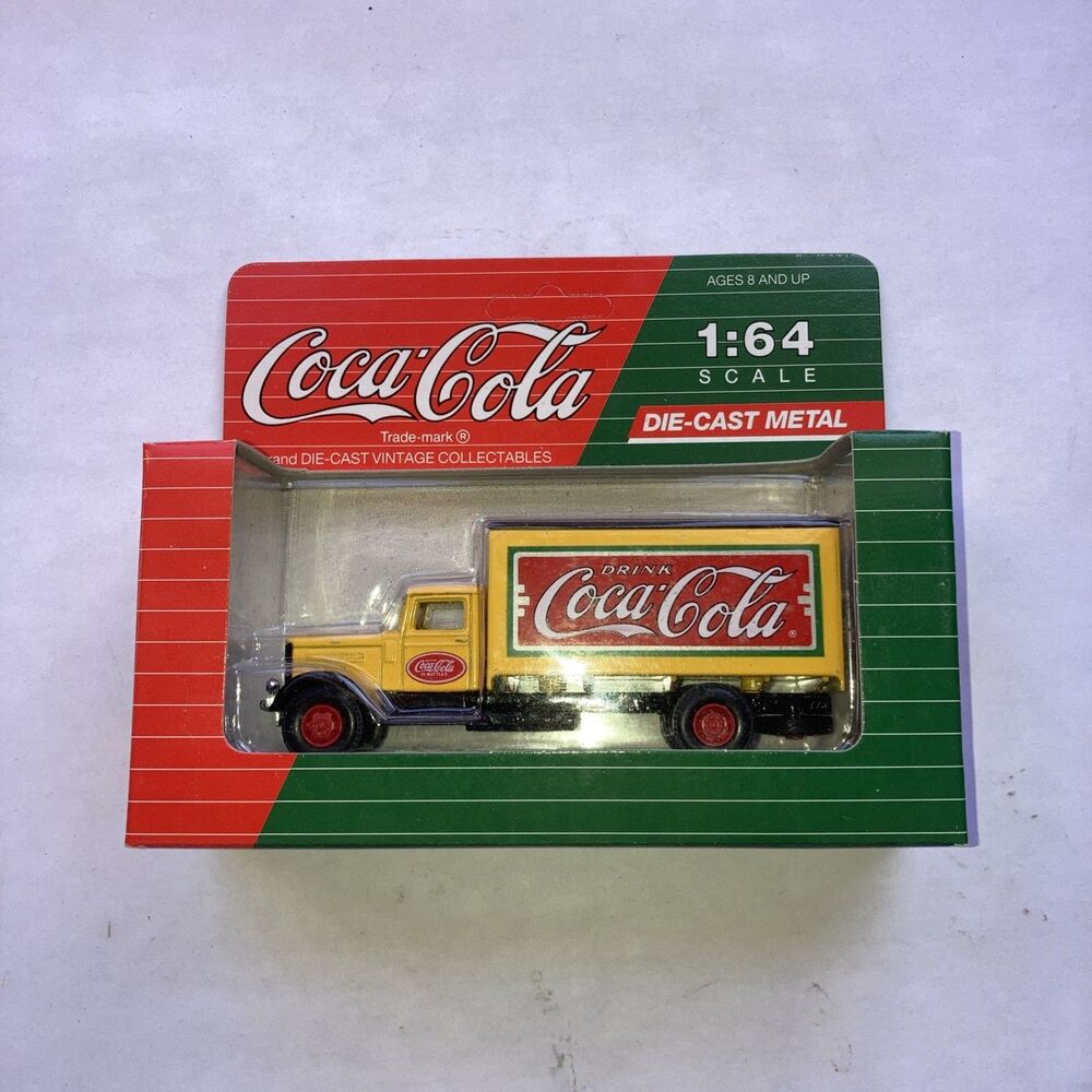 Vintage 1991 Hartoy/Coca Cola/Coke 1:64 Mack Model BM C01011